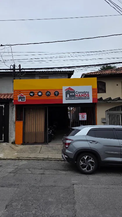 Fachada da unidade ConstruHands Bustamante, na Rua Dr. José Áureo Bustamante, 127
